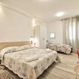Guest house Venice Pink House, Marghera
